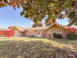 1904 Winston Ln in Schaumburg, IL - Building Photo - Building Photo