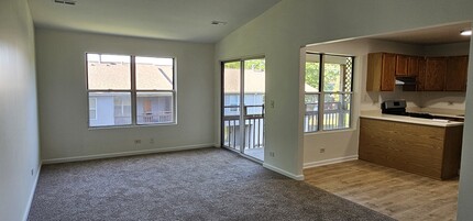 1 Acorn Ln in Lake In The Hills, IL - Foto de edificio - Building Photo