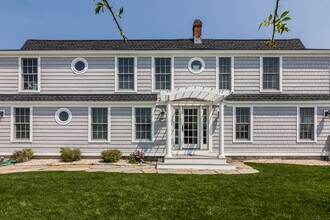 157 Overshore Dr E in Madison, CT - Building Photo - Building Photo