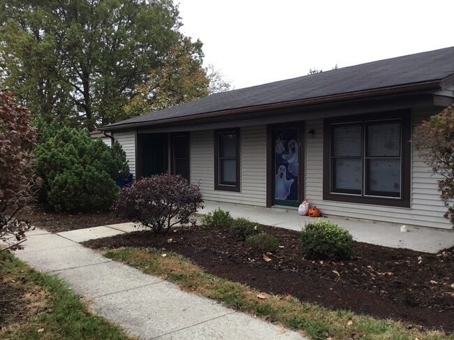 532 Executive Blvd, Unit 534-G in Delaware, OH - Foto de edificio - Building Photo