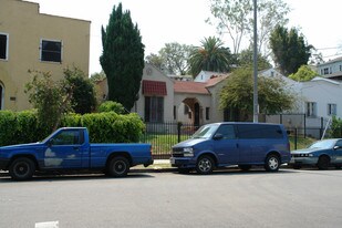 412 S Coronado St Apartments