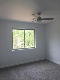 626 N College St photo'