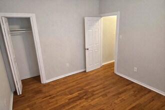 6710 S Merrill Ave in Chicago, IL - Building Photo - Building Photo