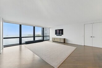 910 N Lake Shore Dr in Chicago, IL - Building Photo - Building Photo