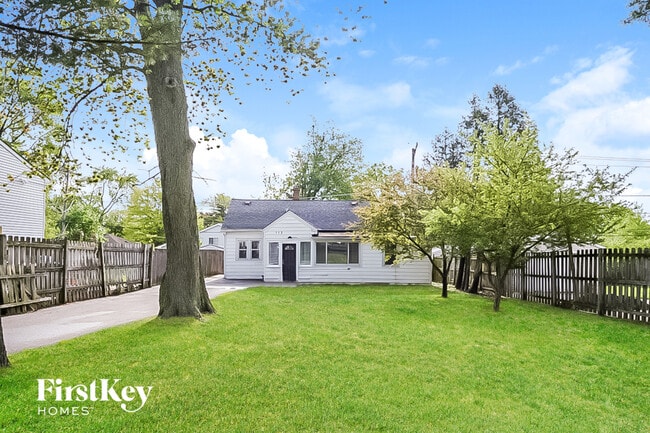 113 N Metropolitan Ave in Waukegan, IL - Building Photo - Building Photo