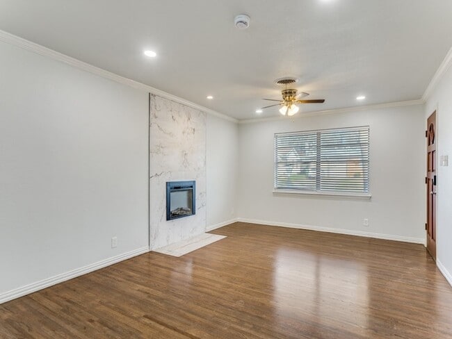 1404 Ravenwood Dr in Arlington, TX - Building Photo - Building Photo