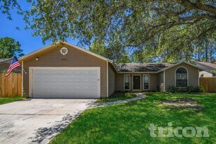 7412 Amandas Crossing Dr N in Jacksonville, FL - Building Photo