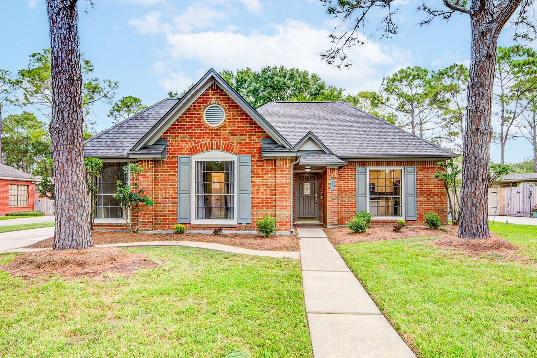 14507 Sycamore Lake Rd in Houston, TX - Building Photo