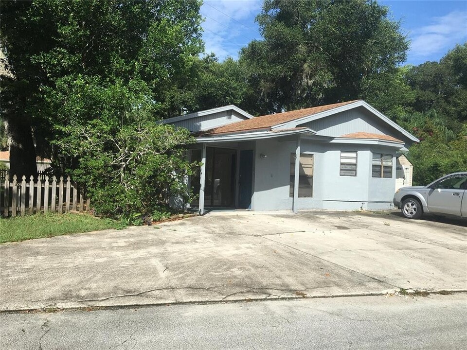 375 Lowndes Ave in Ormond Beach, FL - Building Photo