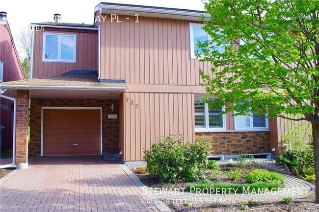 732 Mooney's Bay Pl in Ottawa, ON - Building Photo - Building Photo