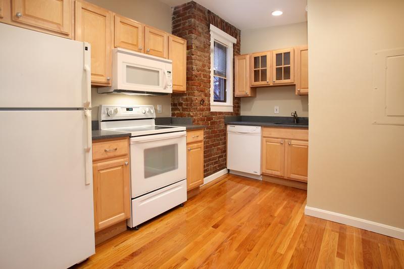 65 Burbank St, Unit 2 in Boston, MA - Building Photo