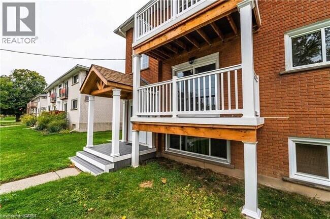 29 Pontiac St in Brantford, ON - Building Photo - Building Photo