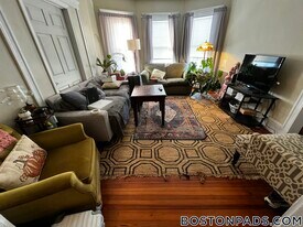 49 Conwell Ave in Somerville, MA - Building Photo