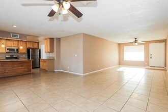 8521 N 54th Dr in Glendale, AZ - Building Photo - Building Photo