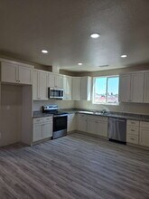 1308 Hermosa Dr in Merced, CA - Building Photo - Building Photo