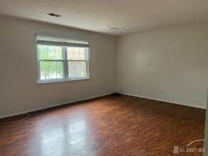 30 Prospect St in Metuchen, NJ - Building Photo - Building Photo