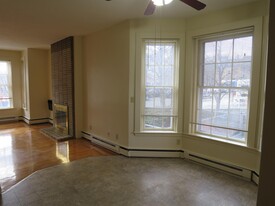 19 Highland Ave, Unit 1 in Somerville, MA - Building Photo - Building Photo