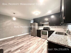 8051 Southway Rd in Charlotte, NC - Building Photo - Building Photo