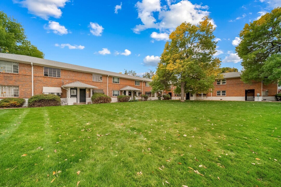 1456 Galena St in Aurora, CO - Building Photo