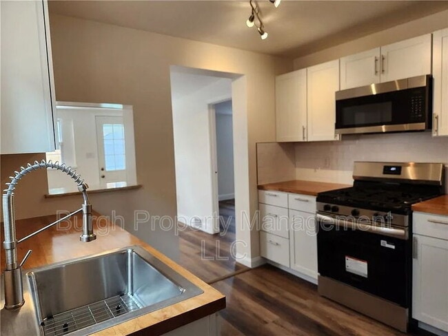 331 Redwood St in Pittsburgh, PA - Building Photo - Building Photo