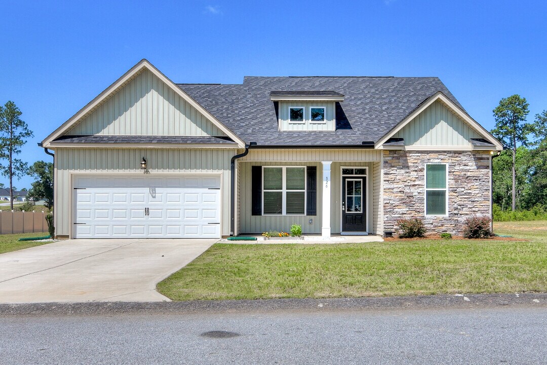 326 Agape Ln in Trenton, SC - Building Photo