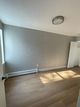 348 Sussex Ave, Unit 2 in Newark, NJ - Building Photo - Building Photo
