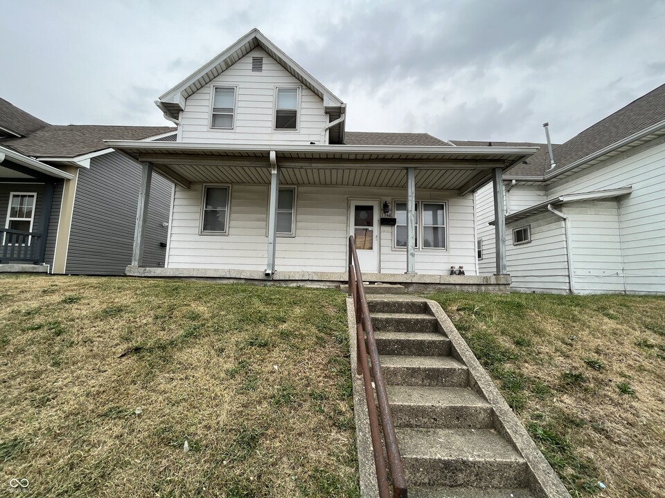 1948 Shelby St in Indianapolis, IN - Building Photo