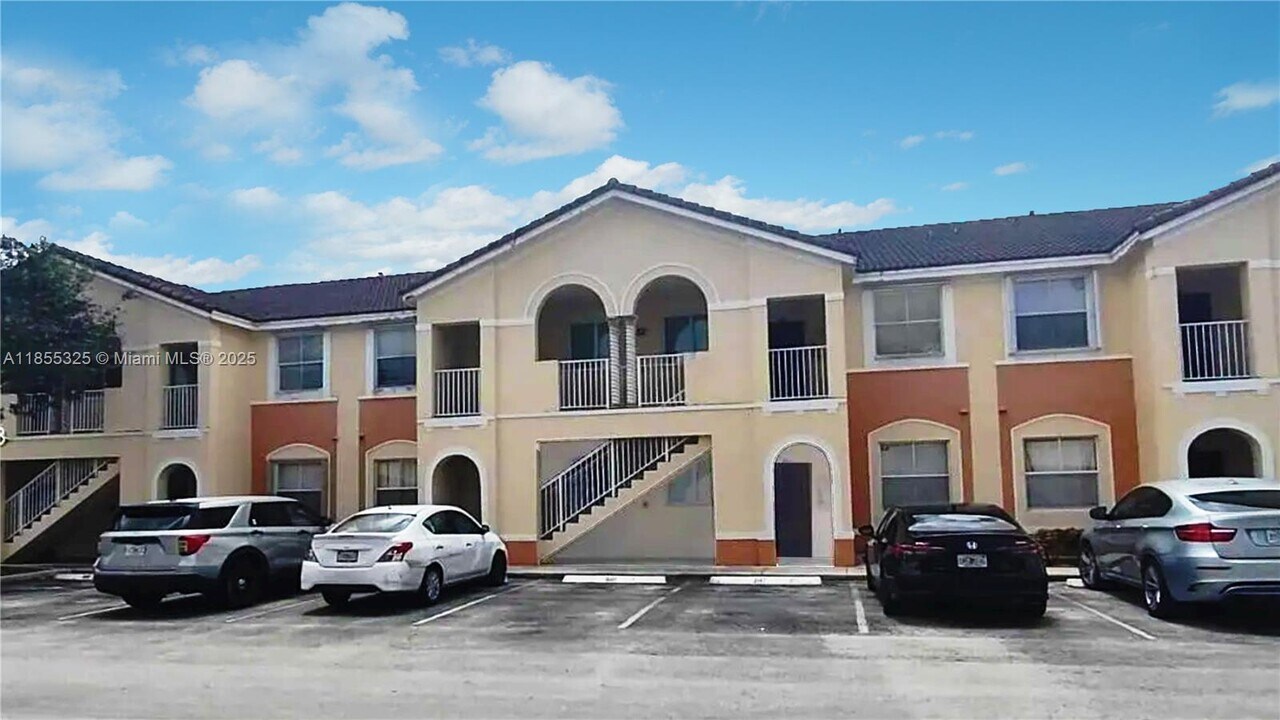 1535 SE 26th St in Homestead, FL - Building Photo