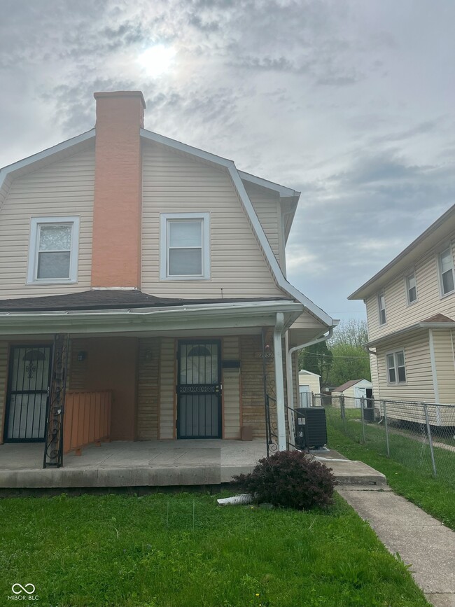 property at 3252 Winthrop Ave