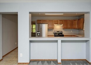 4014 High St in West Des Moines, IA - Building Photo - Building Photo