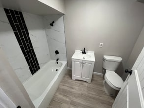 321 E Grant Rd in Tucson, AZ - Building Photo - Building Photo