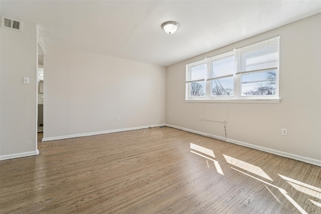 6023 N Park Ave in Philadelphia, PA - Building Photo - Building Photo