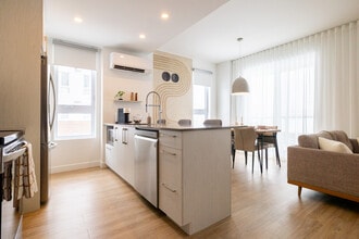 Loggia Saint-Lambert in St-Lambert, QC - Building Photo - Building Photo