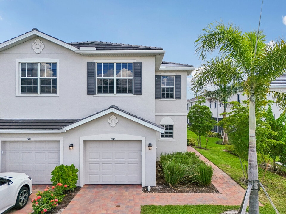 Adela at Orange Blossom in Naples, FL - Building Photo