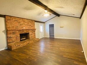 405 Toby Ln in Jacksonville, TX - Building Photo - Building Photo