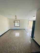 146 Woolsey Ave in Glen Cove, NY - Building Photo - Building Photo