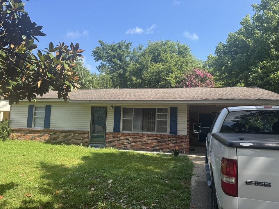 323 Murphy Cir in Okolona, MS - Building Photo