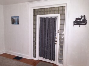 908 Columbia Ave, Unit 1 in Fort Wayne, IN - Foto de edificio - Building Photo