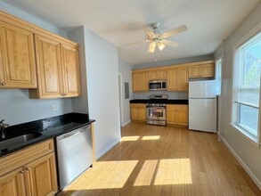 42 Hobson St, Unit 1 in Boston, MA - Building Photo - Building Photo