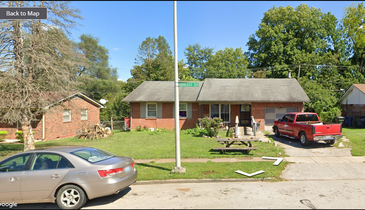 1246 Bordeaux Dr in Lexington, KY - Building Photo