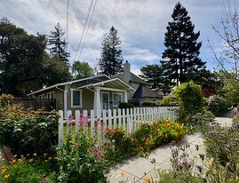 1122 Channing Ave in Palo Alto, CA - Building Photo
