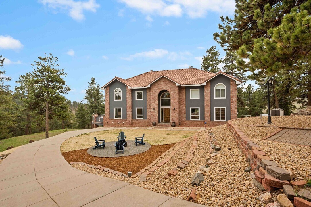 24140 US-40 in Golden, CO - Building Photo