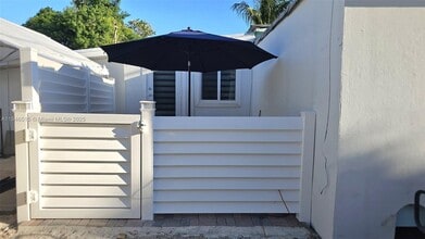 96 Avenue B in Key Largo, FL - Building Photo - Building Photo