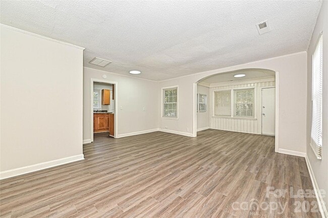 301 Seldon Dr in Charlotte, NC - Foto de edificio - Building Photo