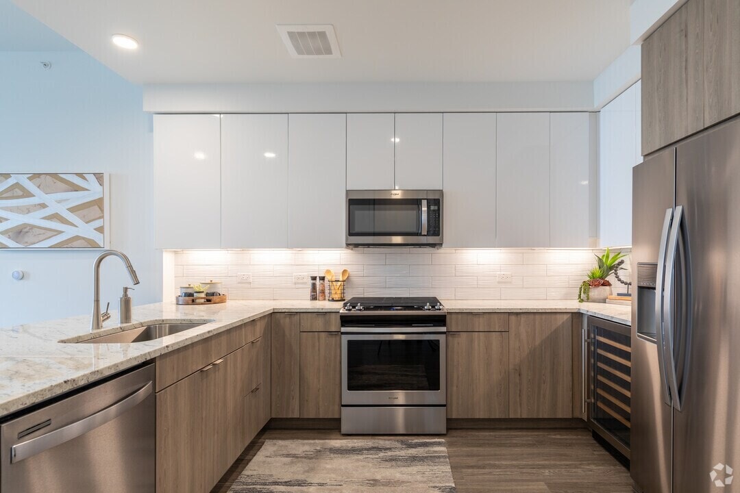 1697 Sage Rd in Houston, TX - Building Photo