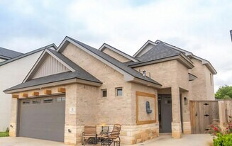 15 Wilshire Blvd in Lubbock, TX - Building Photo