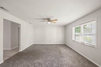 934 Point View Ln in Lakeland, FL - Building Photo - Building Photo