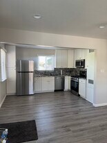 844 N Vine Ave, Unit #4 in Ontario, CA - Building Photo