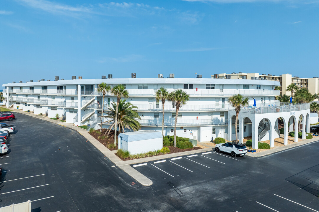 Crescent Sandpiper Condominium in St. Augustine, FL - Building Photo