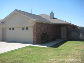 5705 Fordham St in Lubbock, TX - Building Photo